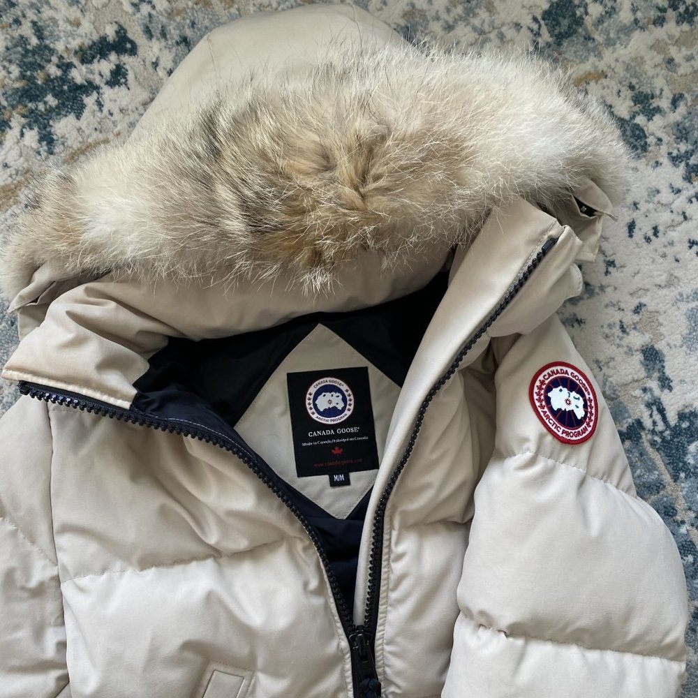 🔥 Veste Canada Goose Taille M - Parfait État, Prête à Vous Garder au Chaud! 🔥